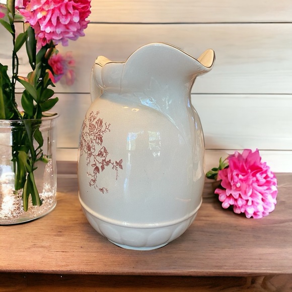 Beautiful antique pitcher and wash basin set. - Picture 13 of 13